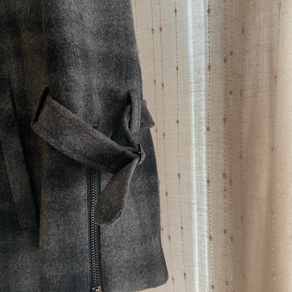 Guess Coat - Picture 6 of 11